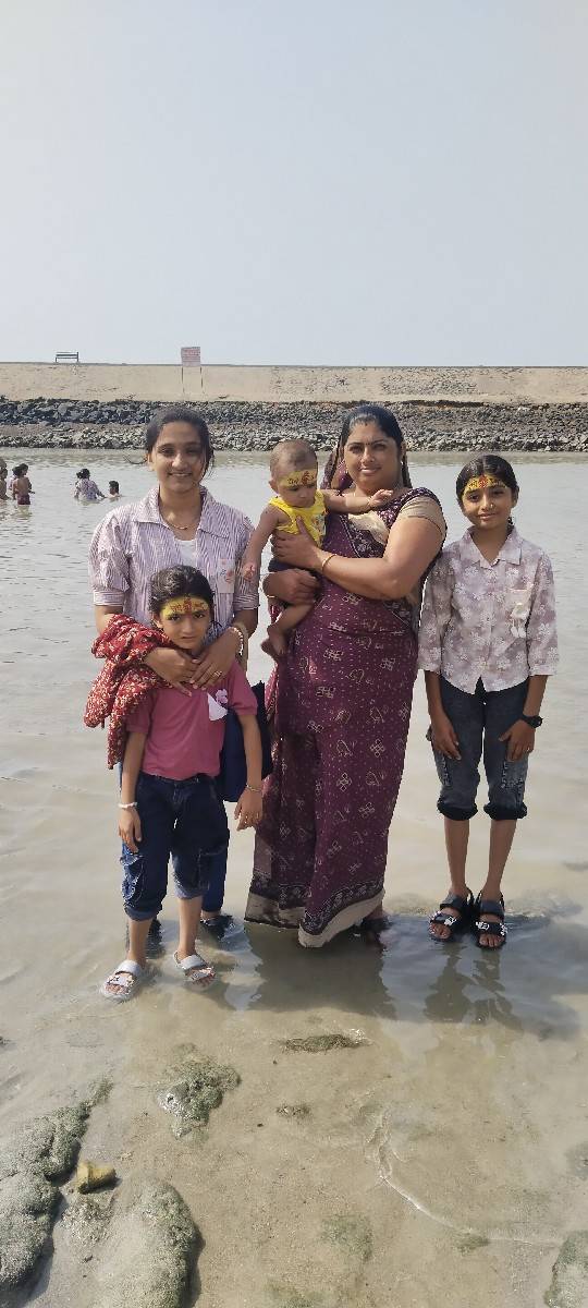 ખડેલી છે