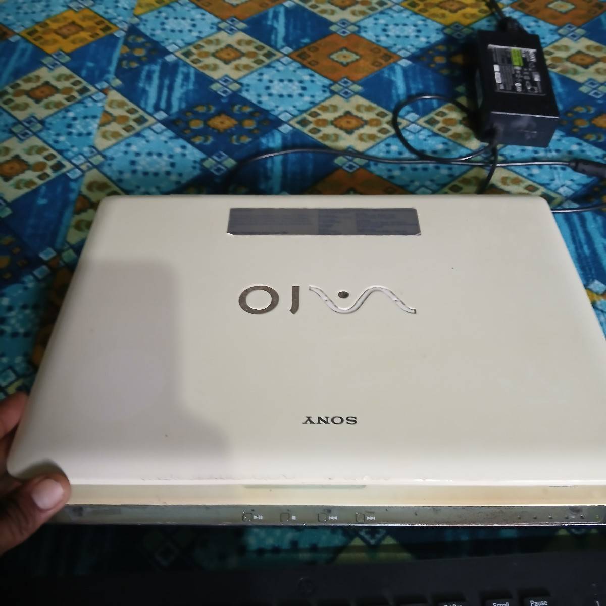 લેપટોપ વેચવા નુ છે