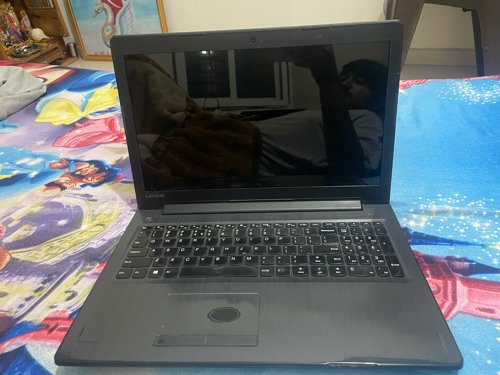 LAPTOP BANDH HALAT MA EM NAM DEVA NU CHE KHABAR NATHI DISPLAY NATHI HALTI BHAV ETLE J OCHO CHE WHATSAPP MSG KRVA NINANTI