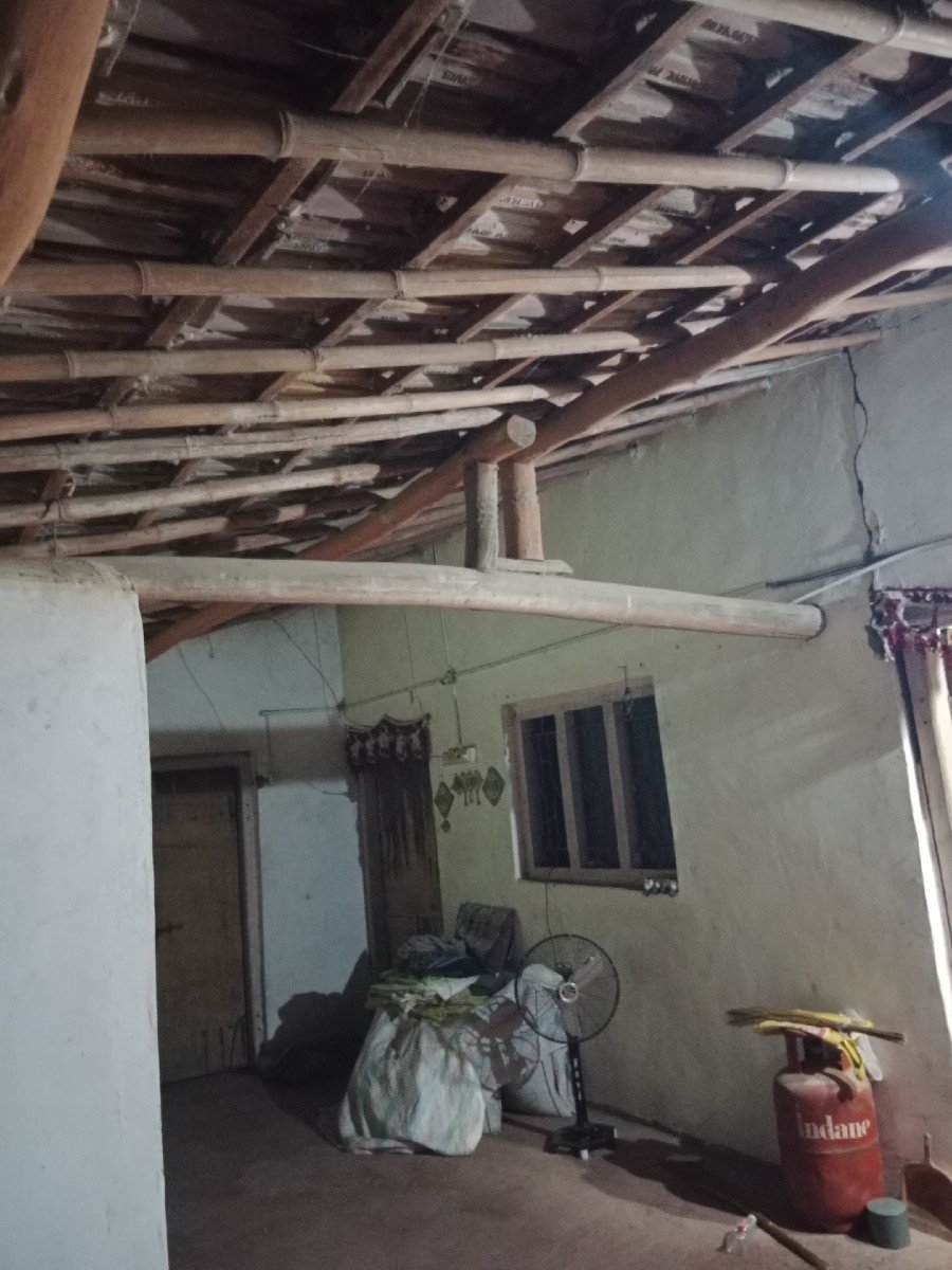 બેમકાનનોકાટમાળવેશવાનુ