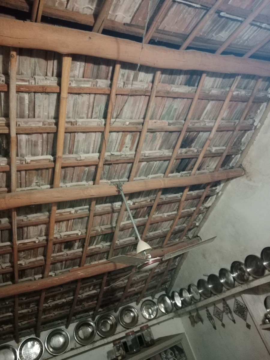 બેમકાનનોકાટમાળવેશવાનુ