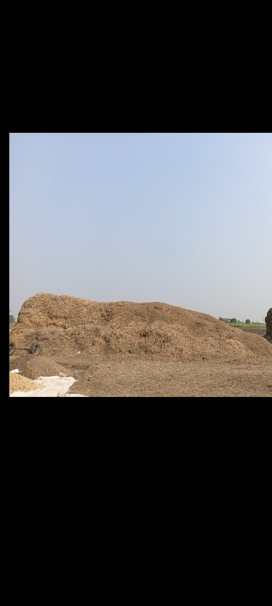 મગફળી નો કોરો પાલો  વેચવાનો છે