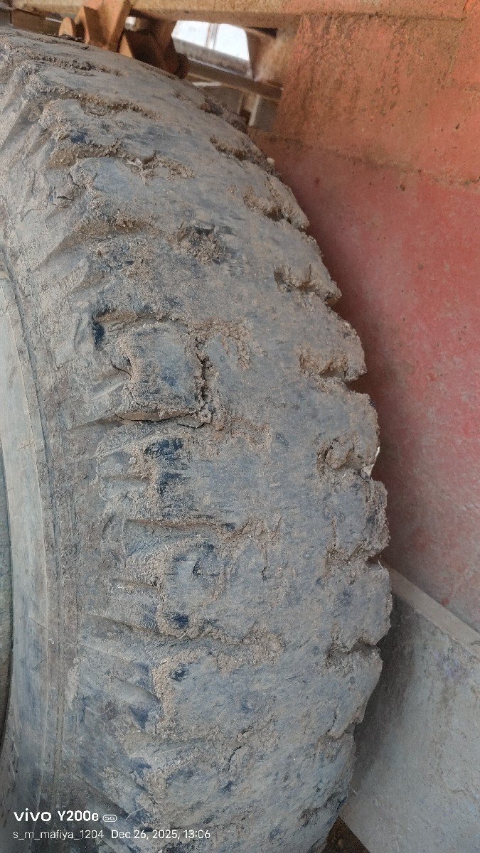 mrf ના ટાયર બે