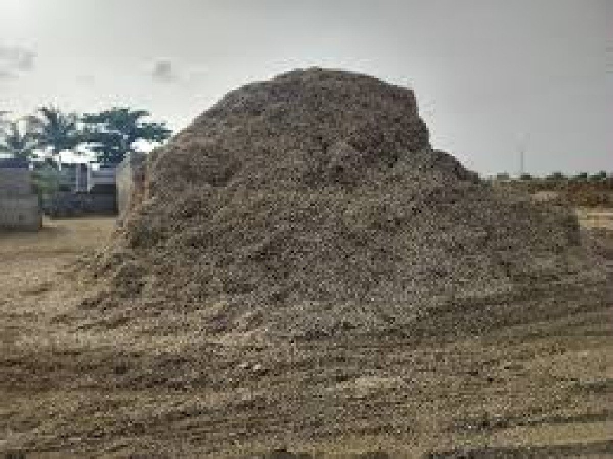 મગફળીનો ભૂકો ચરો વેચવાનો છે